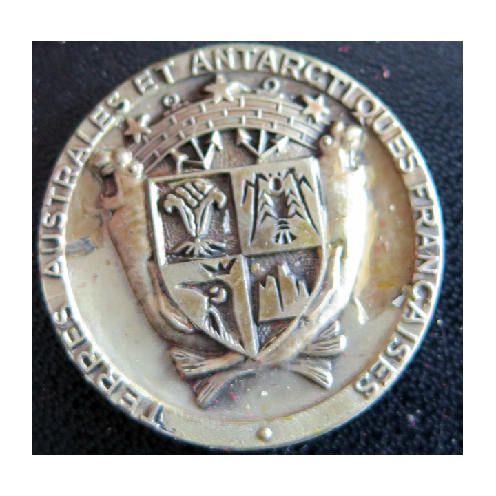 TAAF : médaille des Terres australes et antarctiques françaises au dos Kerguélen