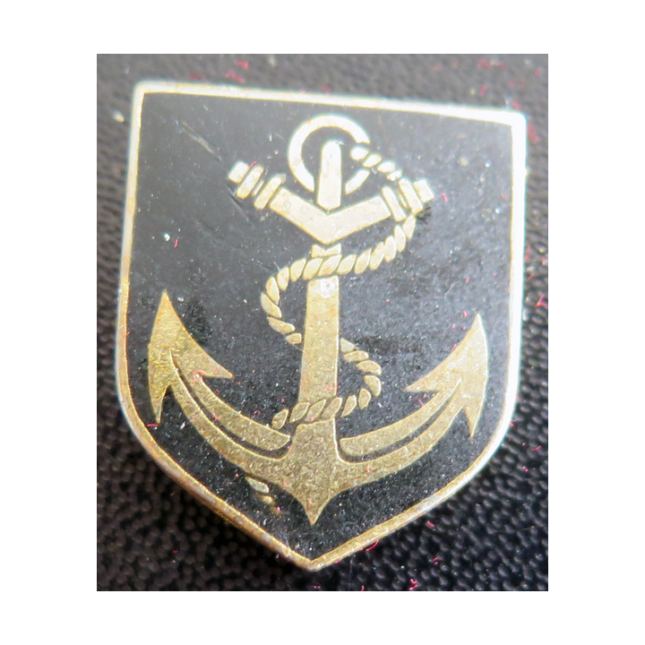 ECU de Gendarmerie : insigne de l'écu de la gendarmerie maritime Drago G. 2375. PAS d'ATTACHE Vis coupée