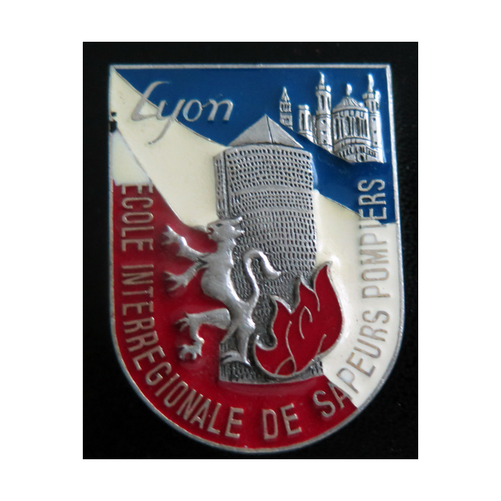 POMPIERS : insigne de l'école interrégionale de sapeurs pompiers de fabrication FIA