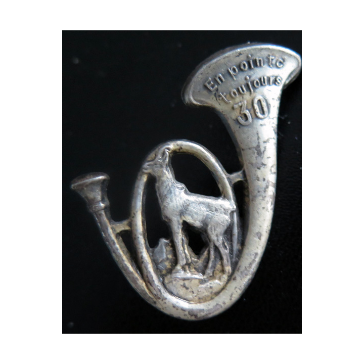 30° BCP : 30° bataillon de chasseurs à pied Drago H. 127 devise et chiffre 30 en relief