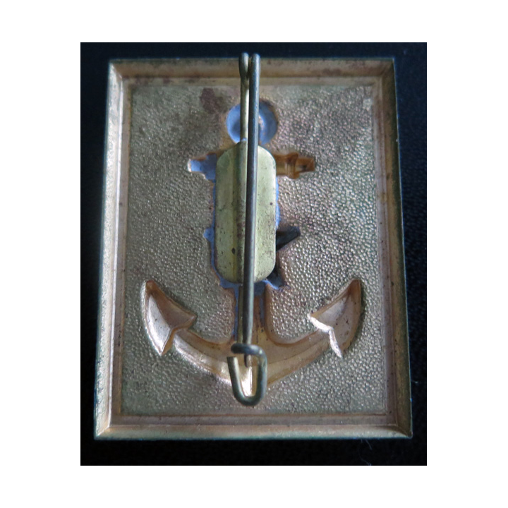 Insigne de personnels chargés de fonctions de responsabilités de la Marine