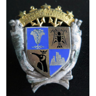 TAAF : insigne des Terres australes et antarctiques françaises poinçon AB en émail