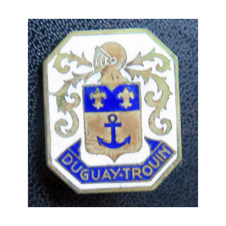 DUGUAY-TROUIN : insigne du croiseur Duguay Trouin fabrication Augis en émail
