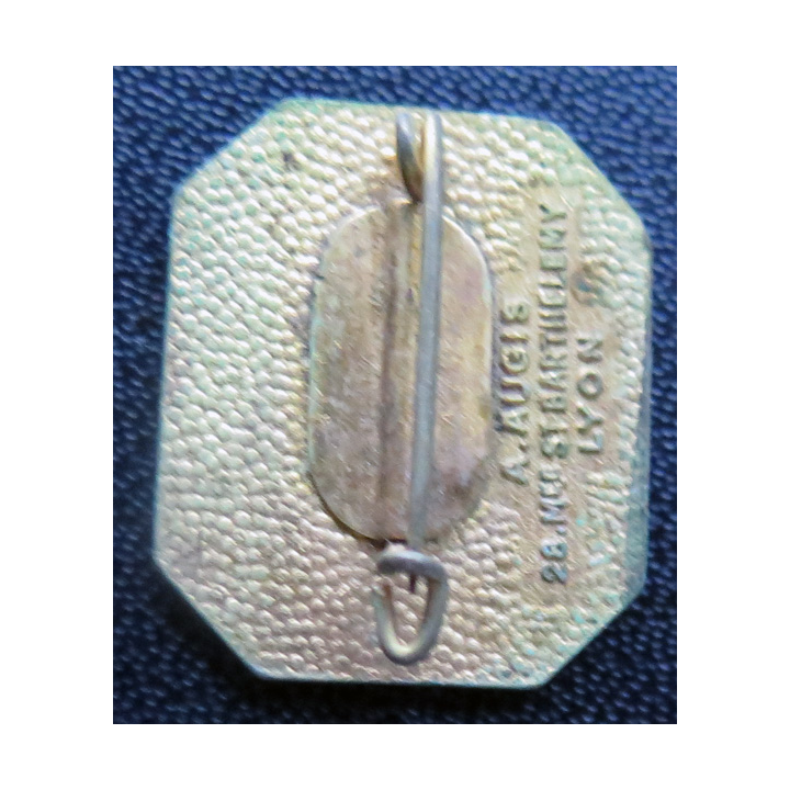 DUGUAY-TROUIN : insigne du croiseur Duguay Trouin fabrication Augis en émail