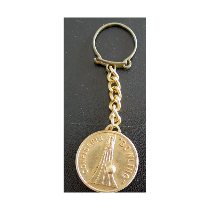Porte clefs Vintage des années 1950-1960 : Confiserie Bowling chocolats Belgium