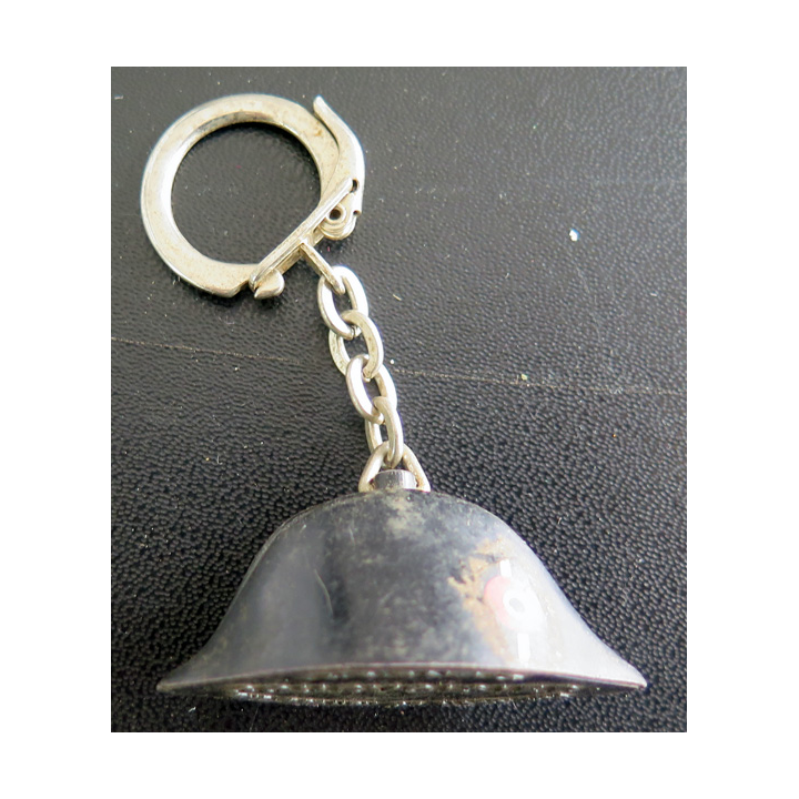 Porte clefs Vintage des années 1950-1960 : Cognac Courvoisier The Brandy of Napoléon