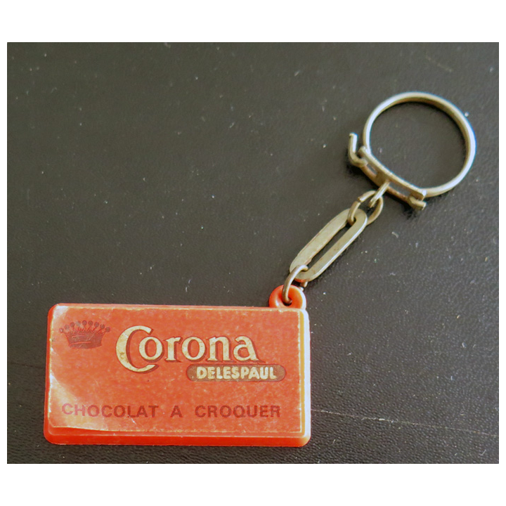 Porte clefs Vintage des années 1950-1960 : Chocolat à croquer Corona Delespaul