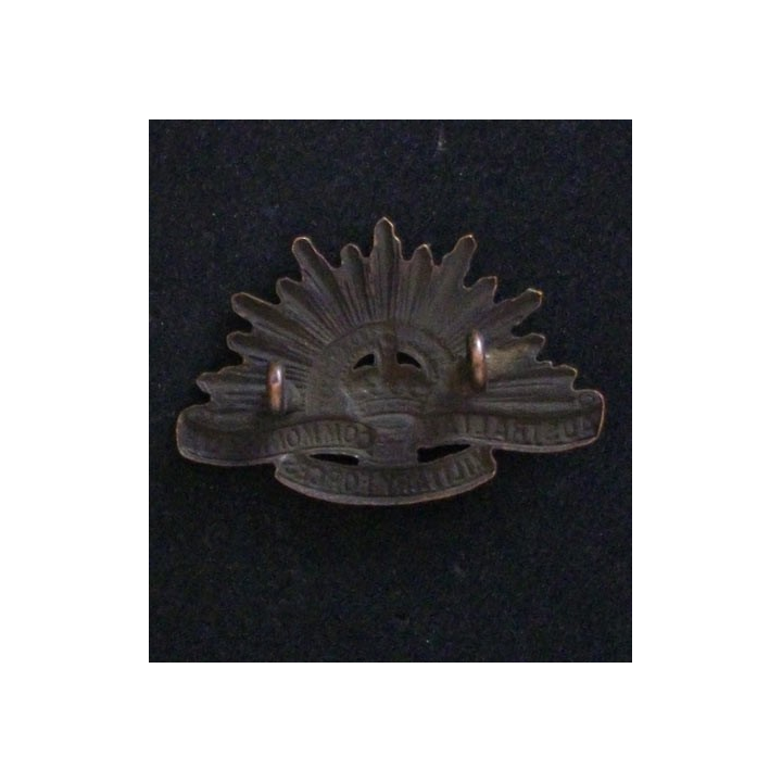 INSIGNE DE BÉRET DES AUSTRALIAN MILITARY FORCES COMMONWEALTH