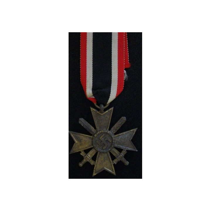 ALLEMAGNE : CROIX DU MÉRITE DE GUERRE POINÇON 32 SUR L'ANNEAU