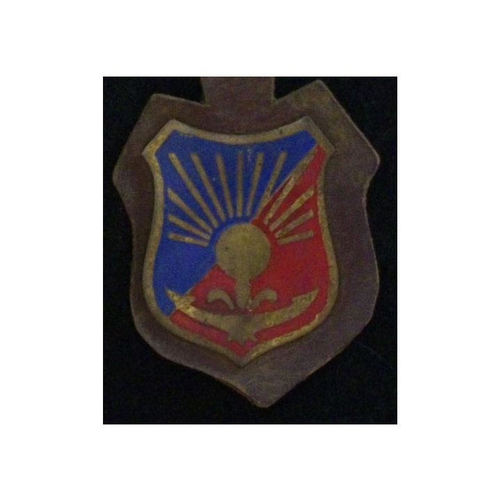 8° RA : 8° RÉGIMENT D'ARTILLERIE ÉCU ALLEMAND PEINT (SUR CUIR)
