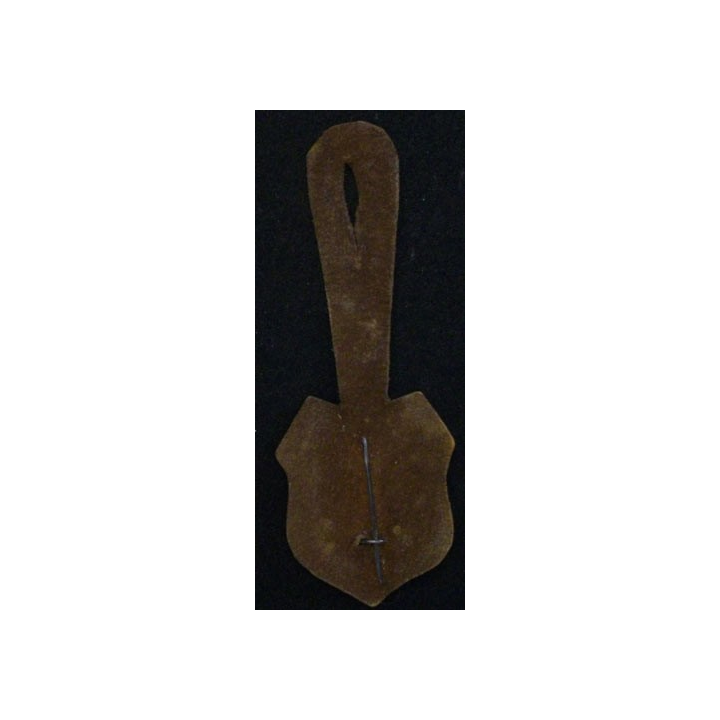 8° RA : 8° RÉGIMENT D'ARTILLERIE ÉCU ALLEMAND PEINT (SUR CUIR)
