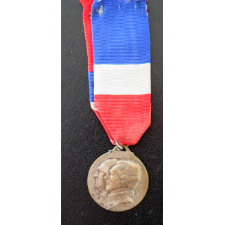 FRANCE : médaille de Journée de Paris 1917 Lafgayette Washington