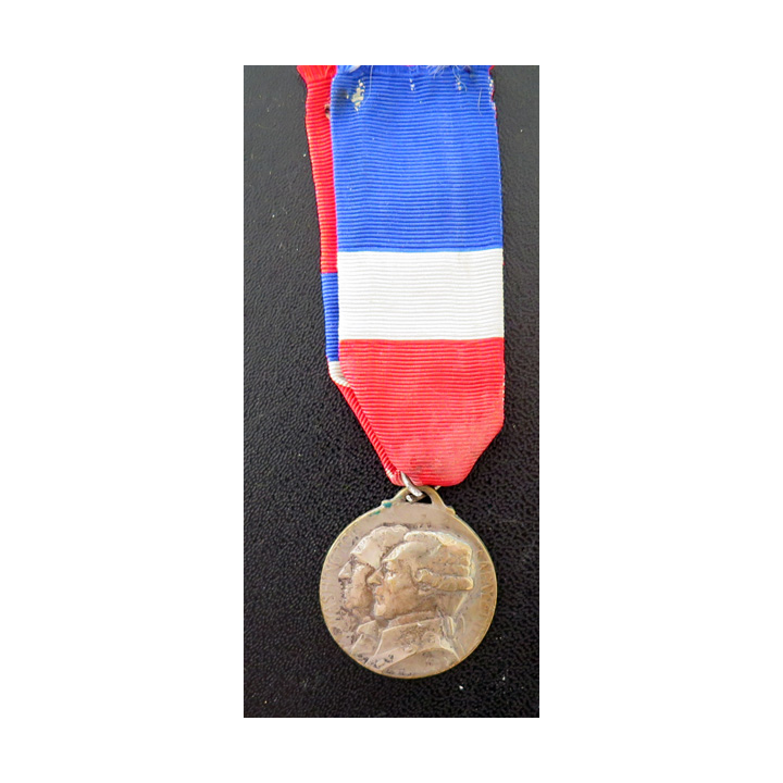 FRANCE : médaille de Journée de Paris 1917 Lafgayette Washington