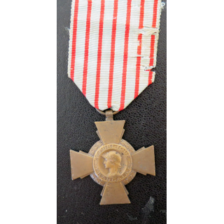 FRANCE : Croix du combattant en bronze ruban défraîchi