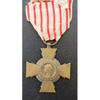 FRANCE : Croix du combattant en bronze ruban défraîchi