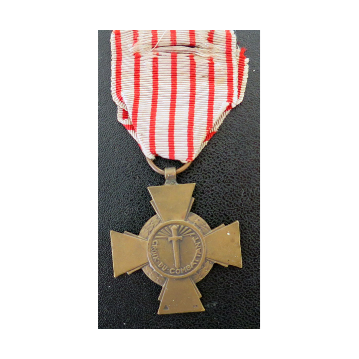 FRANCE : Croix du combattant en bronze ruban défraîchi