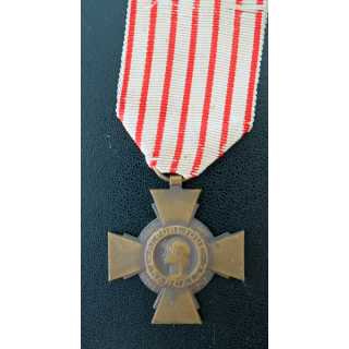 FRANCE : Croix du combattant en bronze ruban défraîchi