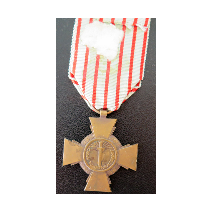 FRANCE : Croix du combattant en bronze ruban défraîchi
