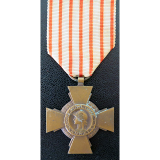 FRANCE : Croix du combattant en bronze ruban défraîchi
