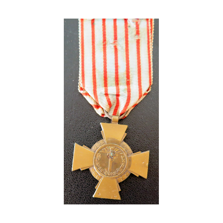 FRANCE : Croix du combattant en bronze ruban défraîchi