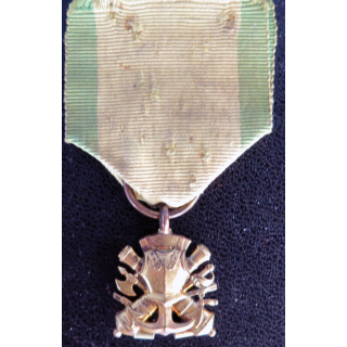 FRANCE : bélier et ruban de la médaille militaire 3° république