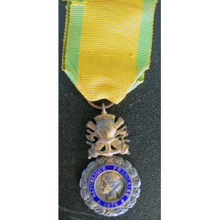 FRANCE : Médaille militaire 1870 3° république en argent émaux parfaits avers et petit éclat revers