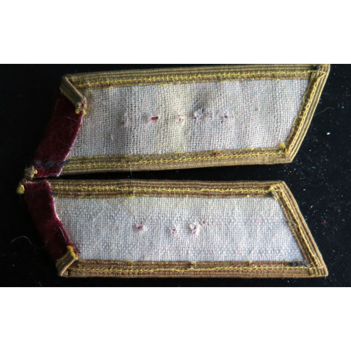 URSS : paire d'épaulette de capitaine de l'artillerie des troupes du NKVD (copies)
