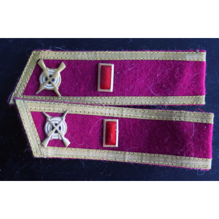 RUSSIE : paire d'épaulette de capitaine de l'artillerie des troupes du NKVD