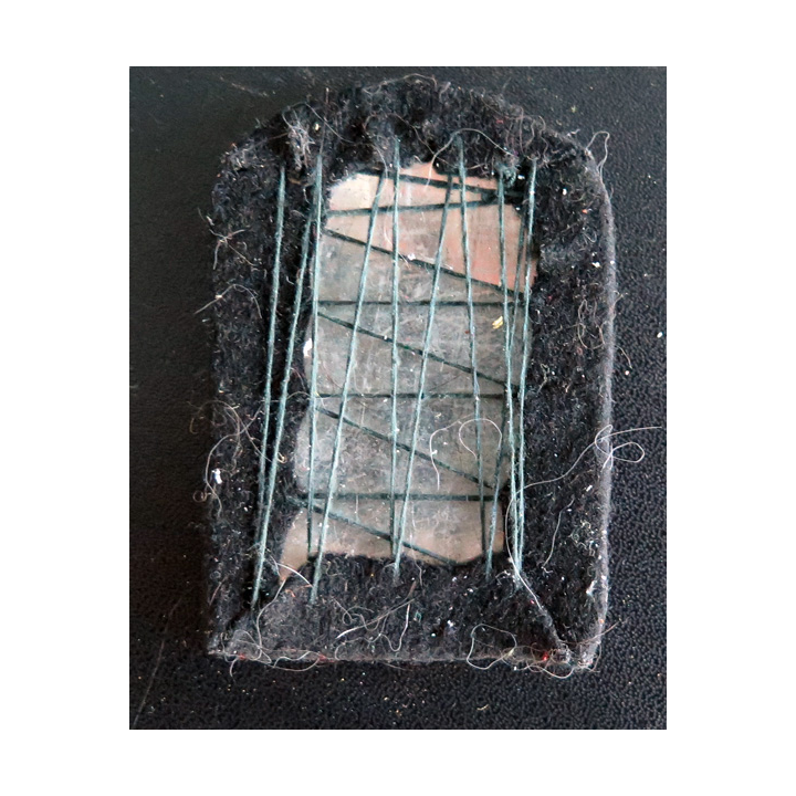 RUSSIE : Souvenir artisanal créé par les soldats à leur libération (à la quille)