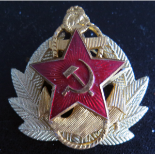 RUSSIE : Souvenir artisanal créé par les soldats à leur libération (à la quille)