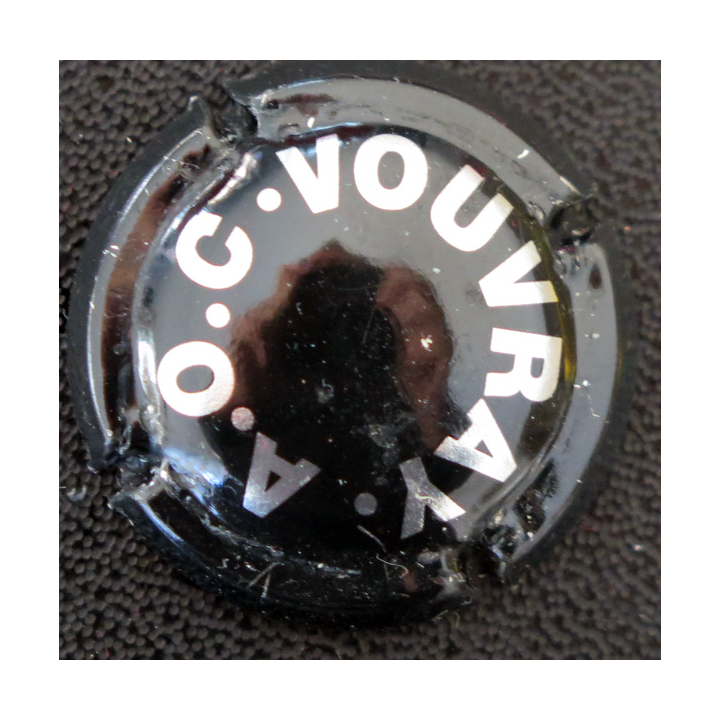 Capsule Muselet de bouteille du VOUVRAY AOC n° 1 Noir et Métal