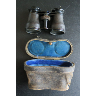 Paire de jumelles de théâtre en cuir et métal 6,5 x 10,5 x 4 cm dans boitier cuir