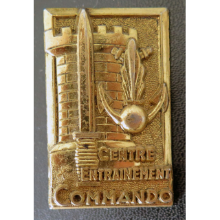 CEC GIVET : Insigne métallique du CEC de Givet de fabrication Delsart G. 2005