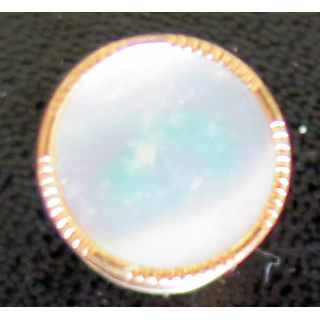 Bouton de manchette ancien avec chainette rétractable en métal doré et nacre