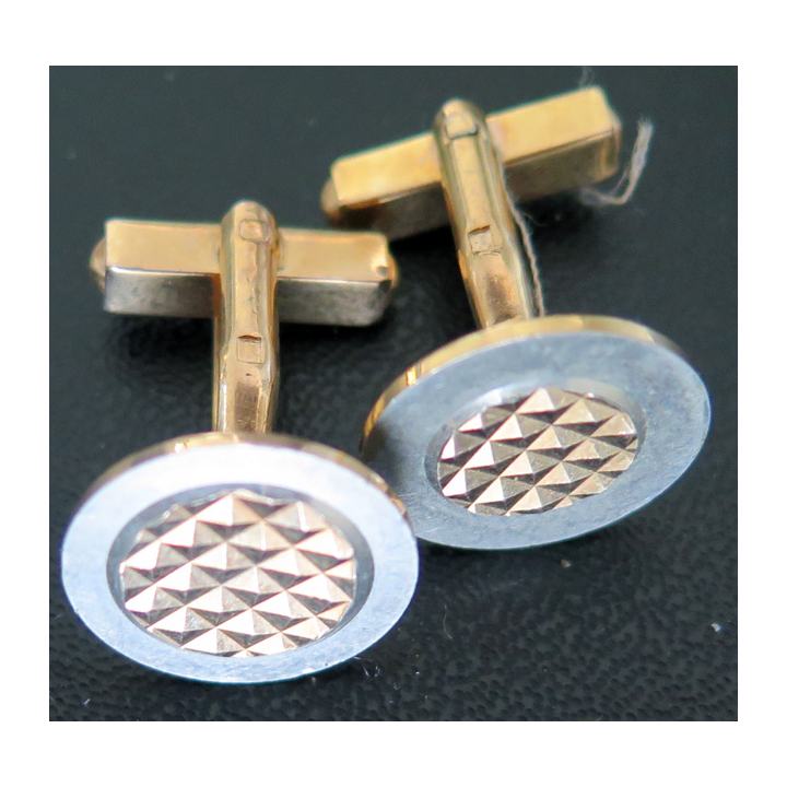 Paire de Boutons de manchette anciens avec arrêtoir amovible en métal doré