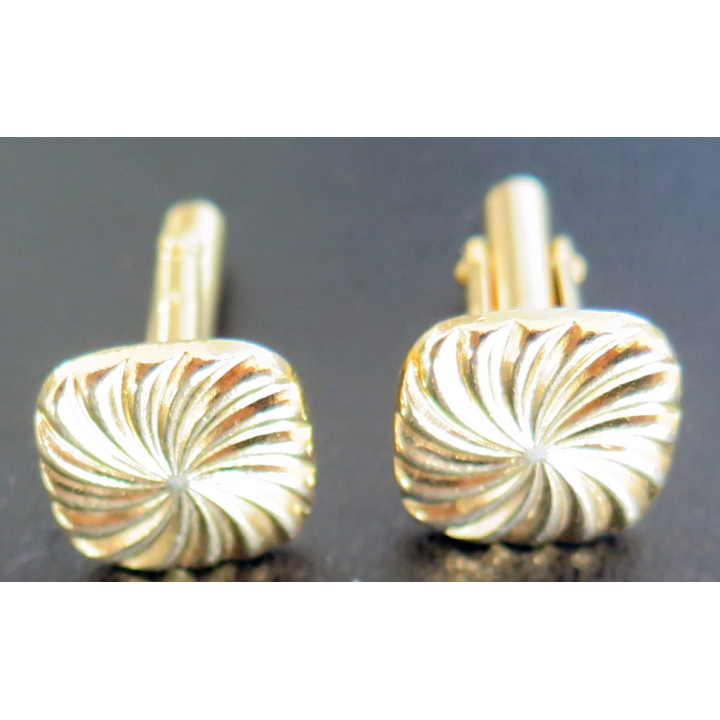 Paire de Boutons de manchette anciens avec arrêtoir amovible en métal doré