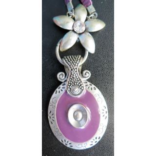 Pendentif en métal argenté hauteur 9 cm