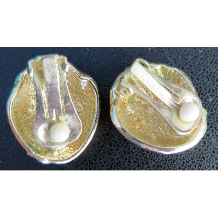 Boucle d'oreilles à clips en métal doré (plaqué or ?) 2,5  x 2 cm