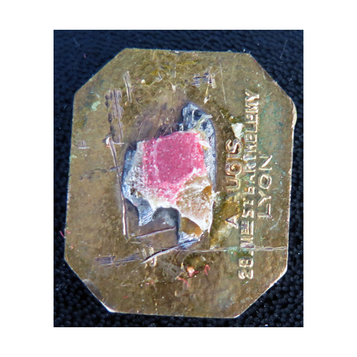 DUGUAY-TROUIN : insigne du croiseur Duguay Trouin fabrication Augis en émail