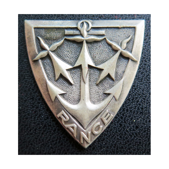 LST RANCE : insigne du LST Rance Arthus Bertrand Paris sans attache