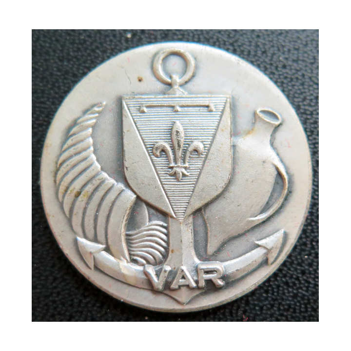 VAR : rondache argentée du pétrolier Var FIA sans attache