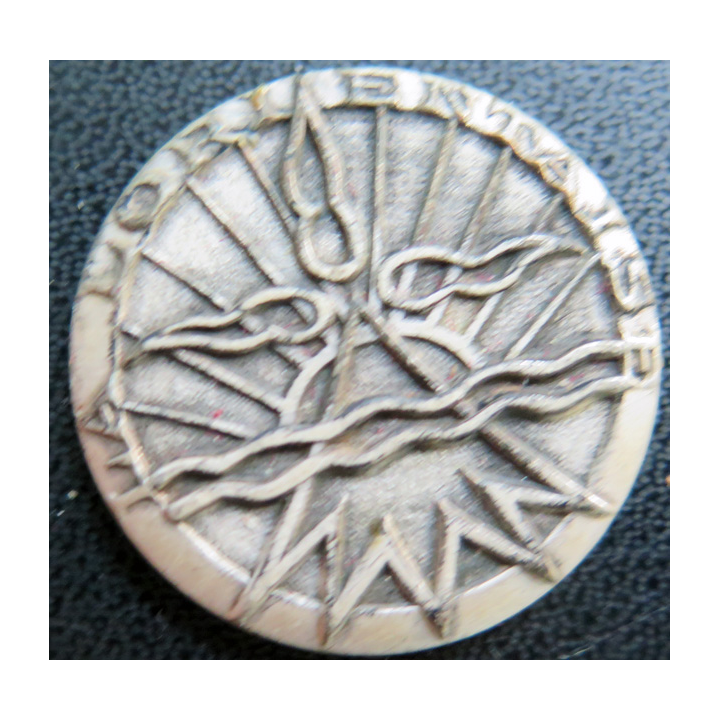 LORIENTAISE : rondache argentée du dragueur océanique La Lorientaise Arthus Bertrand Paris