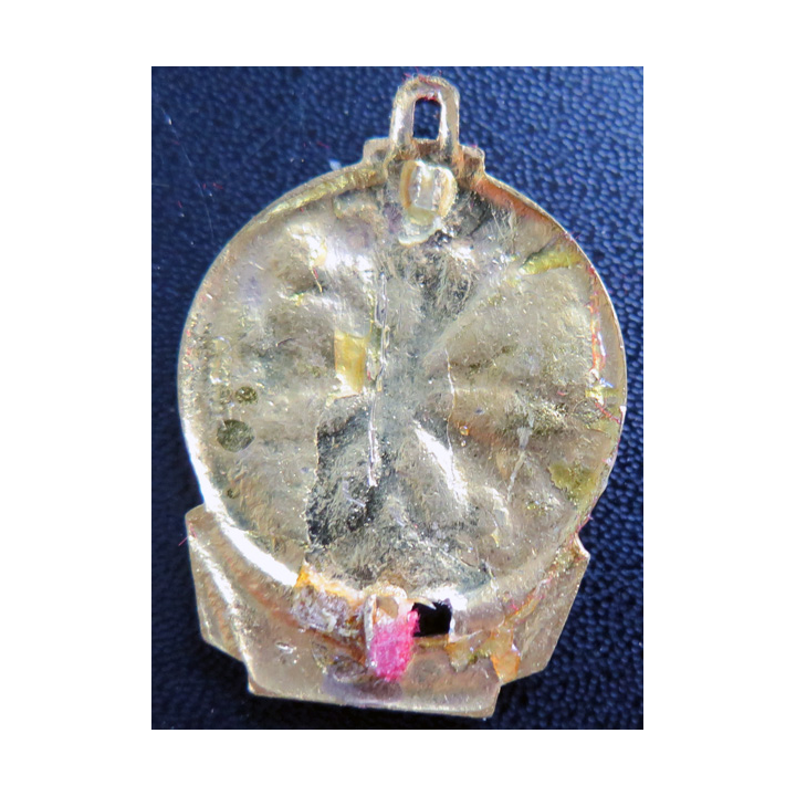 TAHITIEN : insigne des messageries maritimes Tahitien en émail sans attache