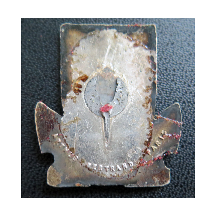 LEGIONNAIRE : insigne du Patrouilleur Légionnaire Arthus Bertrand Paris en émail sans attache