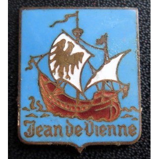 JEAN DE VIENNE : Insigne 1939 du Croiseur Jean de Vienne ABPD Arthus Bertrand Paris Déposé en émail