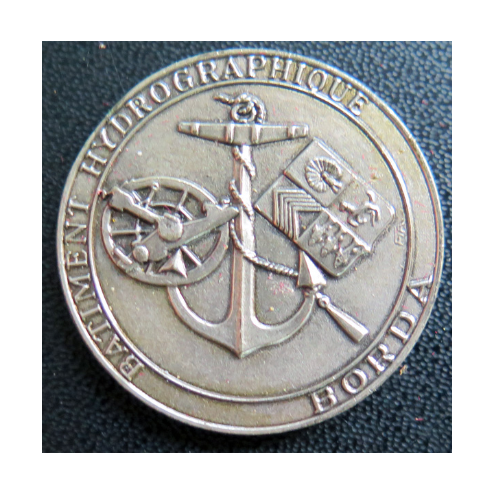 BORDA : Rondache argentée du bâtiment hydrographe Borda FIA sans attache