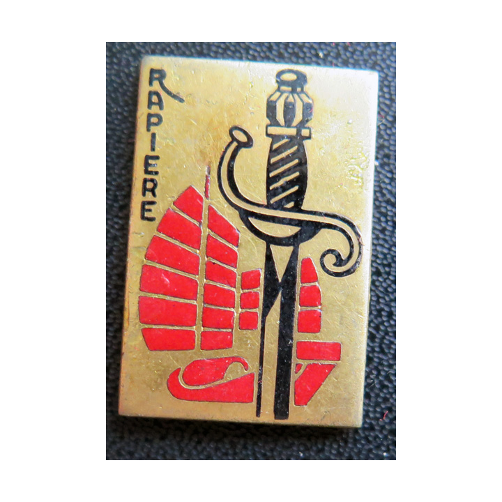 RAPIERE :insigne du bâtiment ex L 9026 Rapière Drago Romainvile en émail sans attache