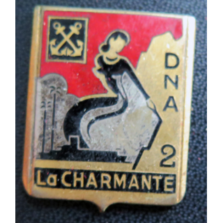 LA CHARMANTE : insigne du bâtiment LCI 101 La Charmante DNA 2 Drago Olivier Métra en émail