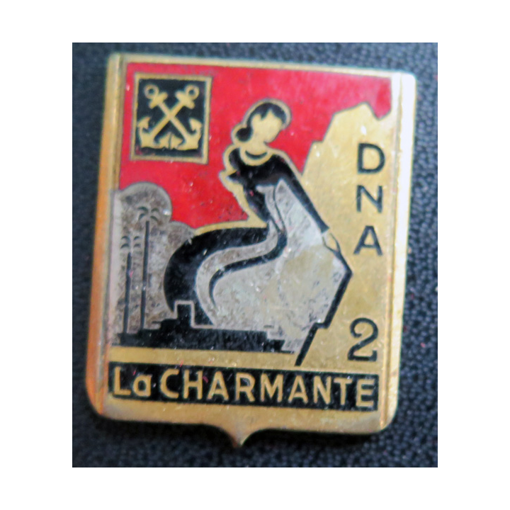 LA CHARMANTE : insigne du bâtiment LCI 101 La Charmante DNA 2 Drago Olivier Métra en émail