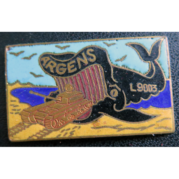 ARGENS : insigne du bâtiment L 9003 Argens Augis en émail sans attache
